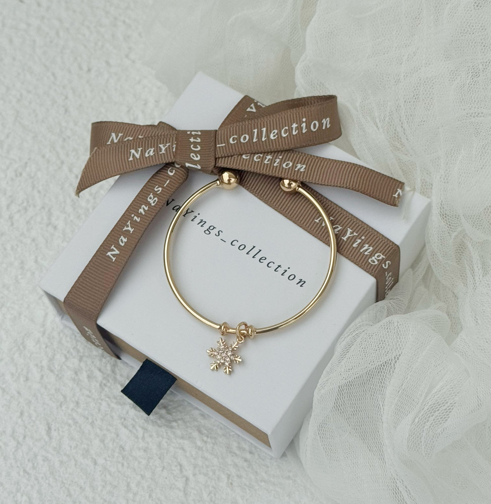 Snowflake Adjustable Bangle in Gold