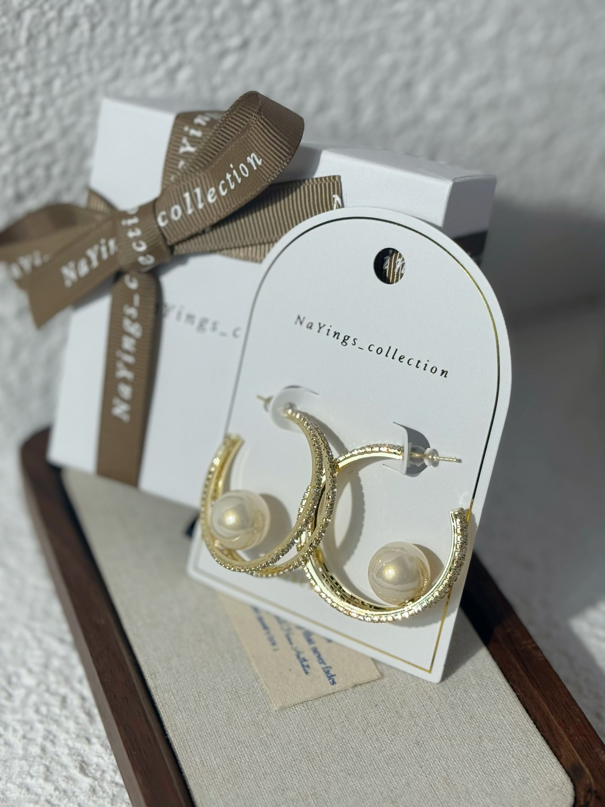 XXL Big Pearl Hoops in Gold