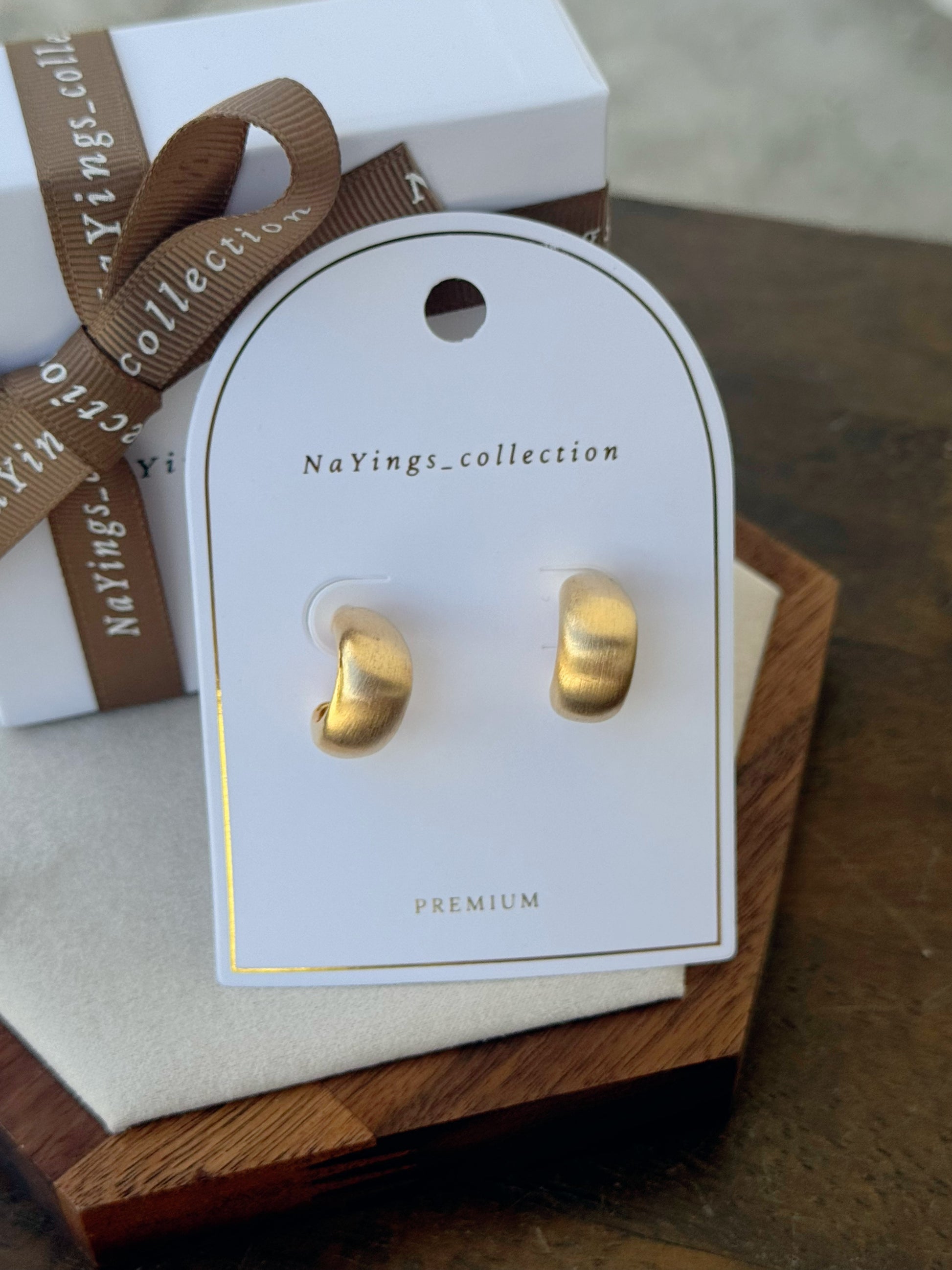 Gold Studs Earrings